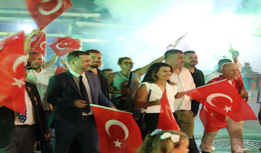 30 Ağustos Fener Alayı ve Konser