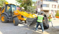Doğalgaz İçin İlk Kazmayı Vurduk.