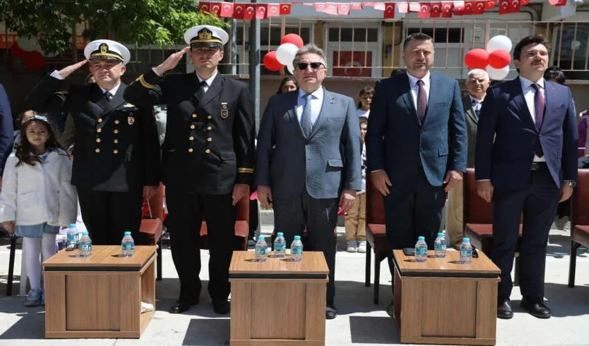 23 Nisan Coşkusu Şarköy'de Bambaşkaydı