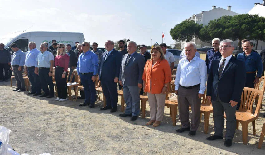 ÜRETİCİLERİMİZE MACAR FİĞİ VE YEM BİTKİSİ DAĞITILDI