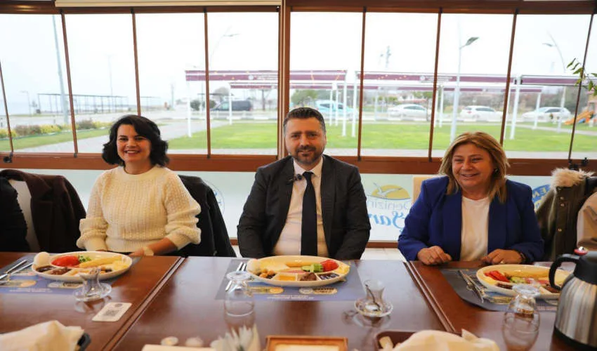 BİR GÜN DEĞİL HER GÜN BİZİM İÇİN DEĞERLİSİNİZ