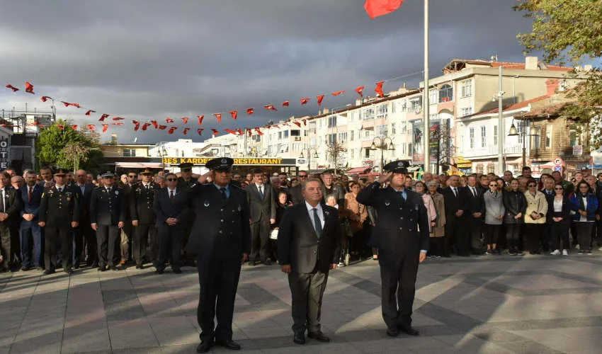 ATAMIZI ÖZLEM VE HASRETLE ANDIK